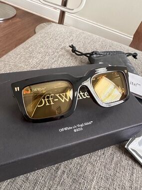 Off-White  Sunglasses